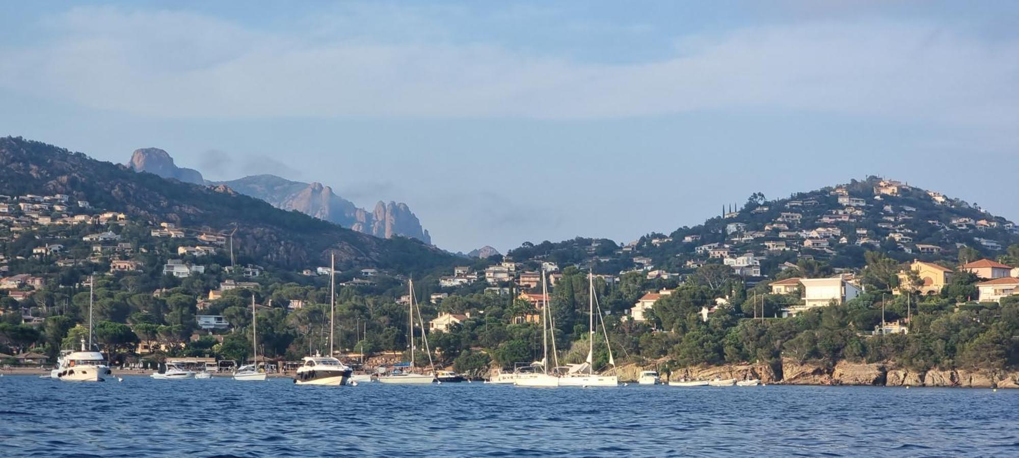 Agay Cap Esterel Le Hameau F2 Clim Plein Sud Dernier Etage Magnifique Vue Mer Saint-Raphaël Eksteriør bilde