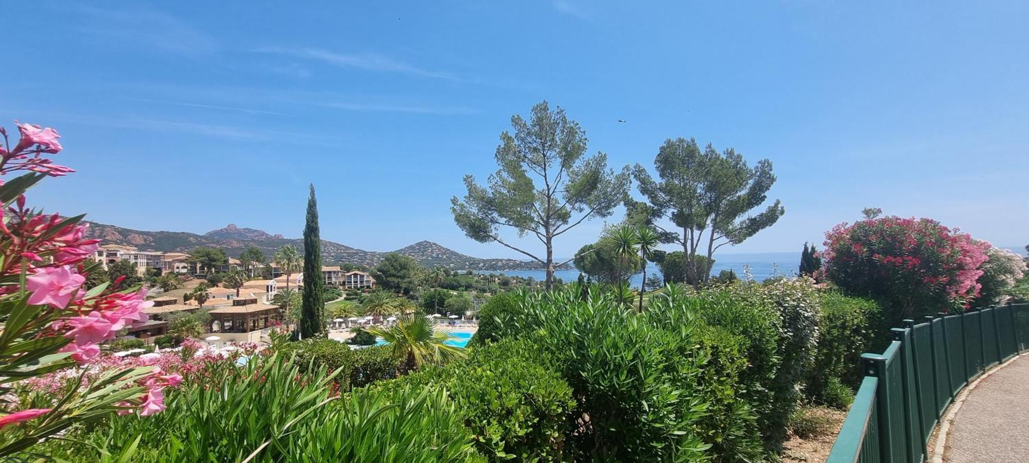 Agay Cap Esterel Le Hameau F2 Clim Plein Sud Dernier Etage Magnifique Vue Mer Saint-Raphaël Eksteriør bilde